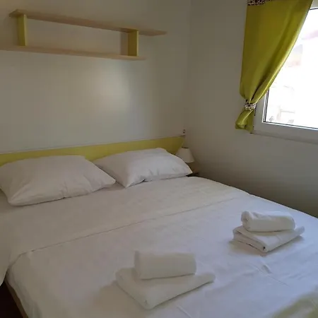 פארק נופש Naturist Mobile Homes Eden In Fkk Ulika פורץ