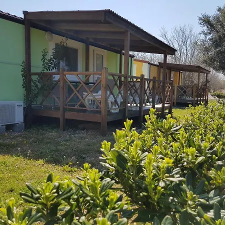Naturist Mobile Homes Eden In Fkk Ulika פארק נופש